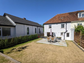 1 Rainbow Villa, Westbourne